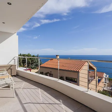 Dream Vacation In A Beautiful Vila Cerbère